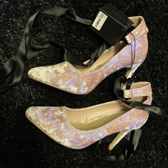 Pink Crushed Velvet Juliet Black Bow Pointed Toe Heel - Picture 7 of 7